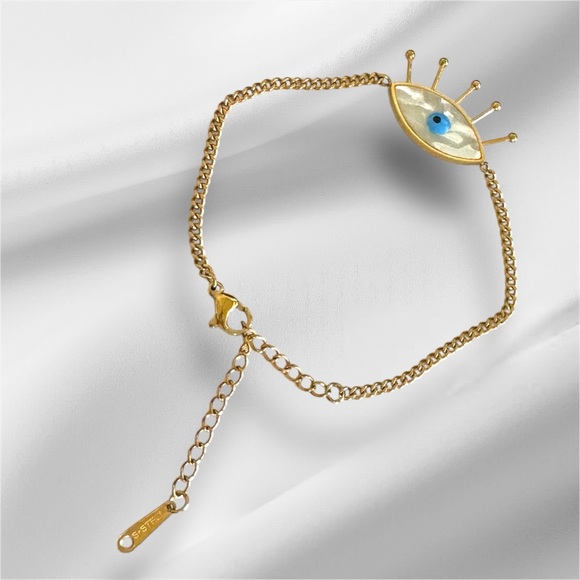 🛍️SALE🛍️ Gold Plated Evil Eye Bracelet with Mother of Pearl - Picture 1 of 4